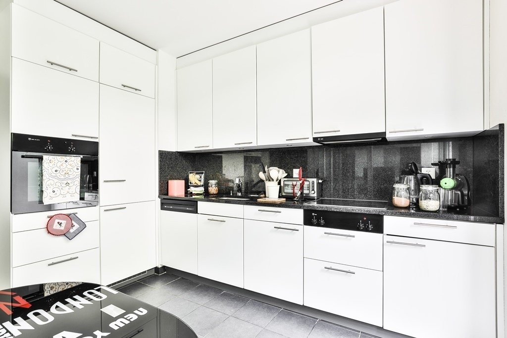 5 rooms apartment