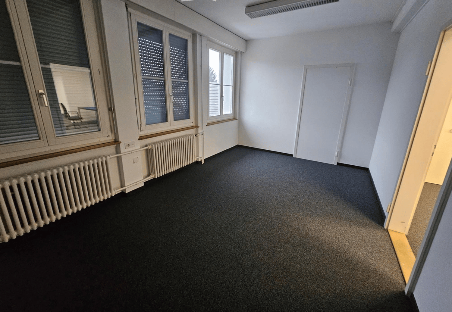 63m² office