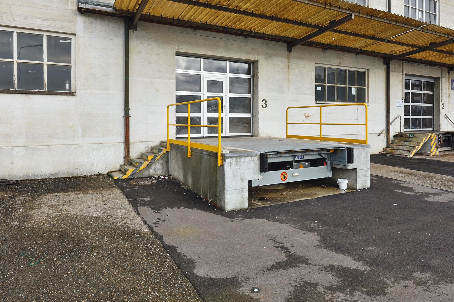 486m² commercial