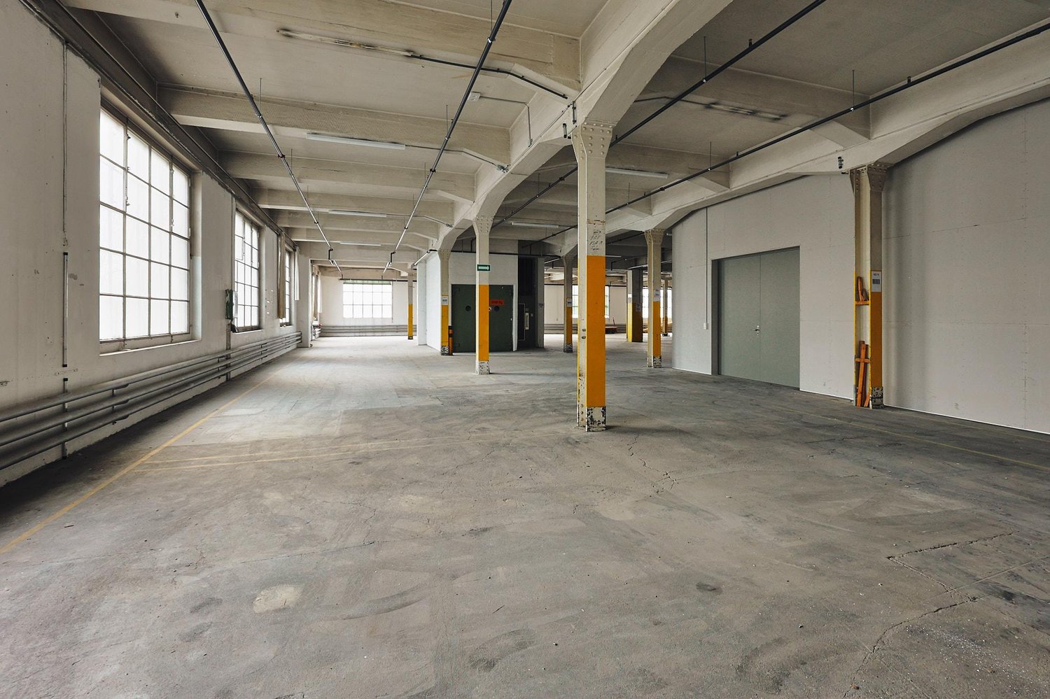 486m² commercial