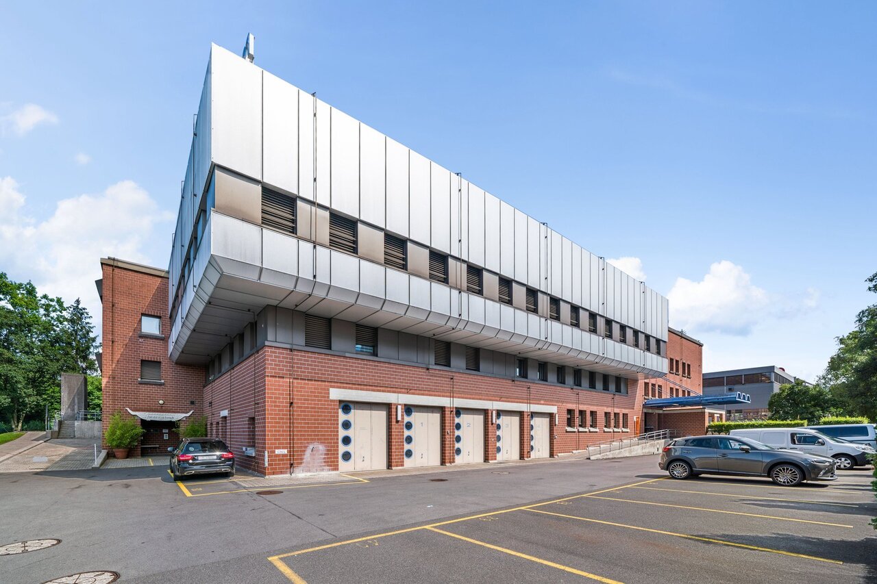562m² commerciale