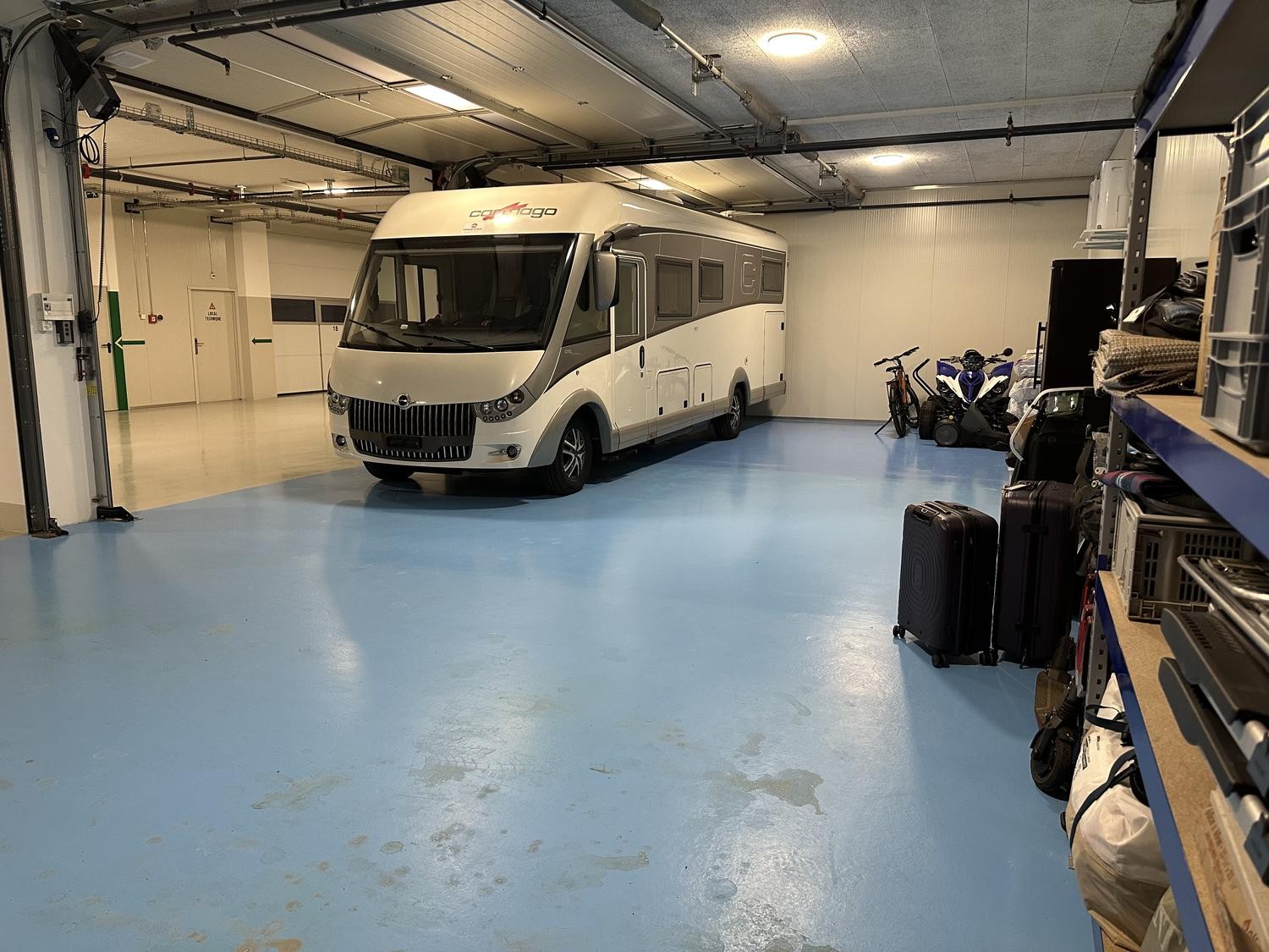 67m² commercial