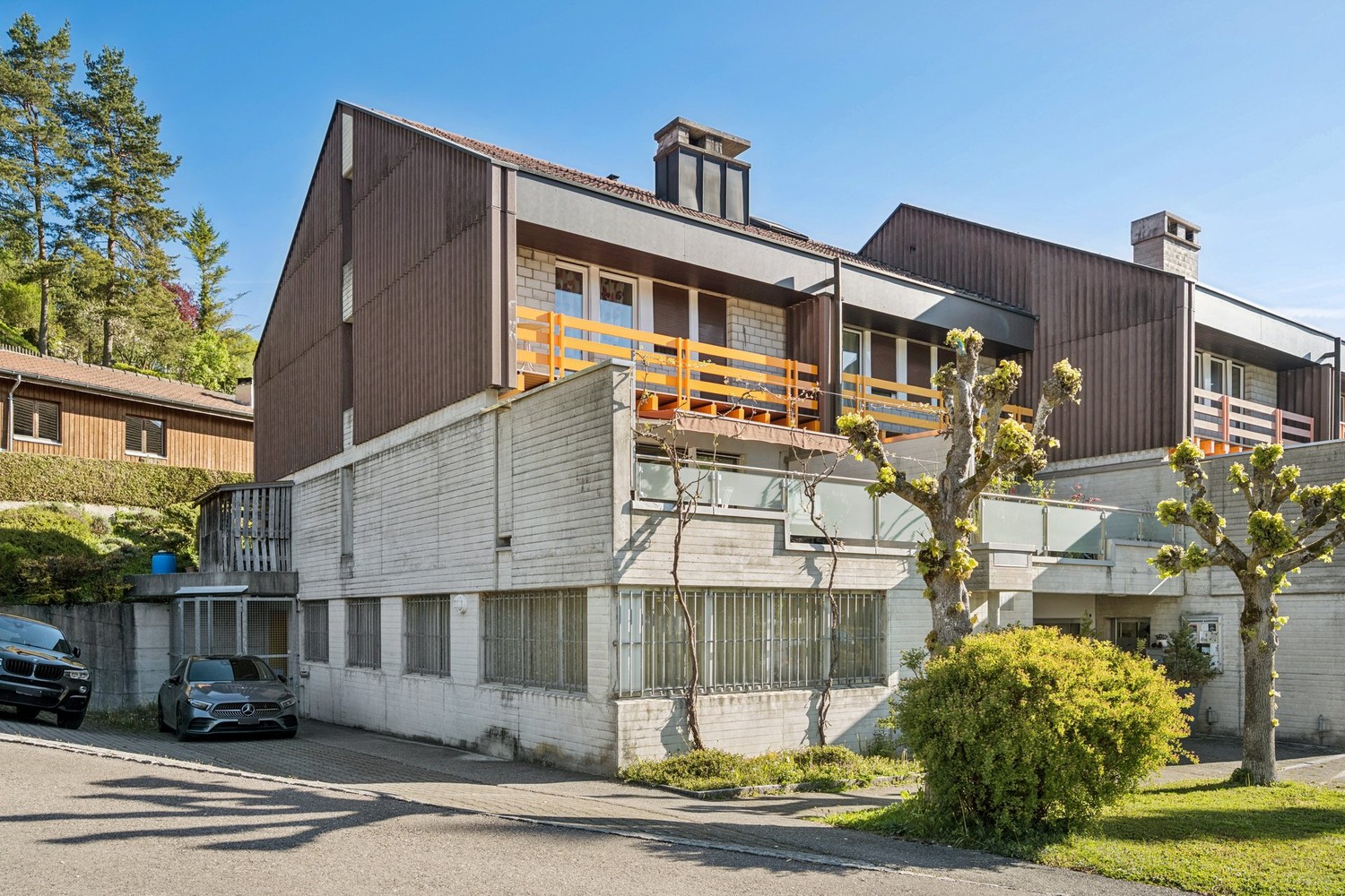 102m² office