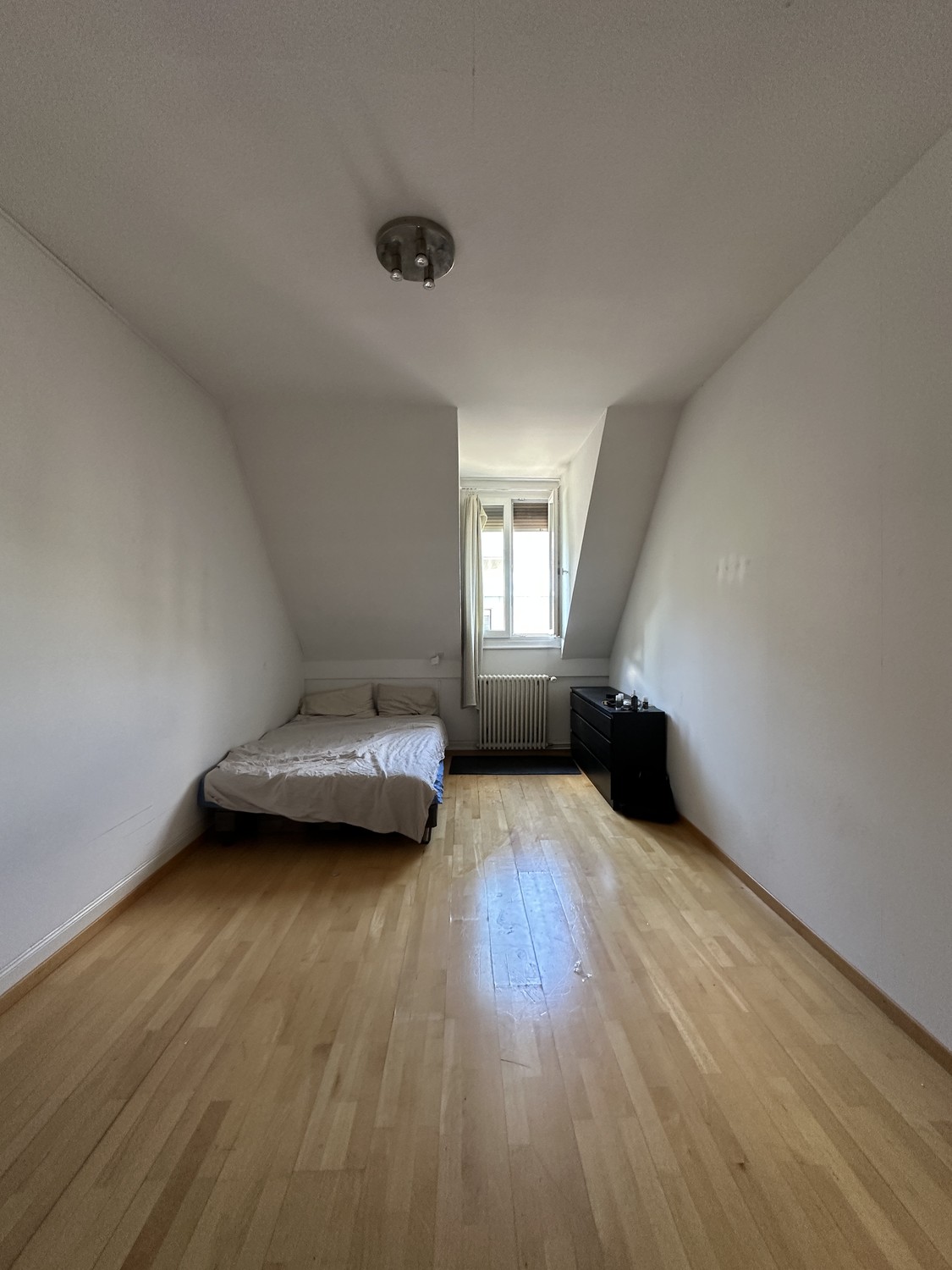 Camera in un appartamento condiviso