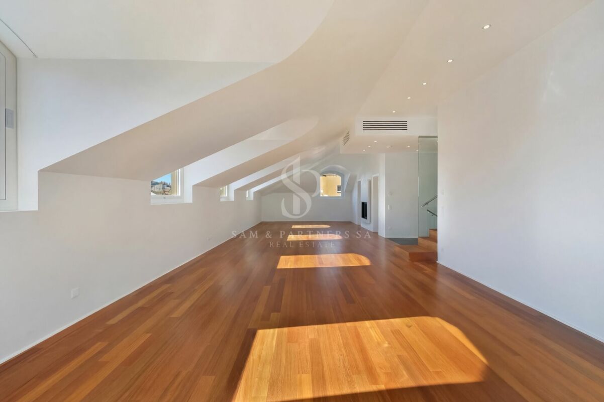 6 ½ rooms attic flat