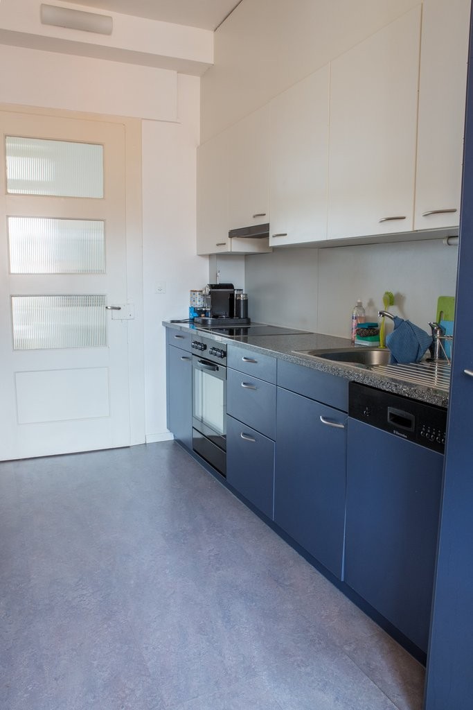5 rooms apartment