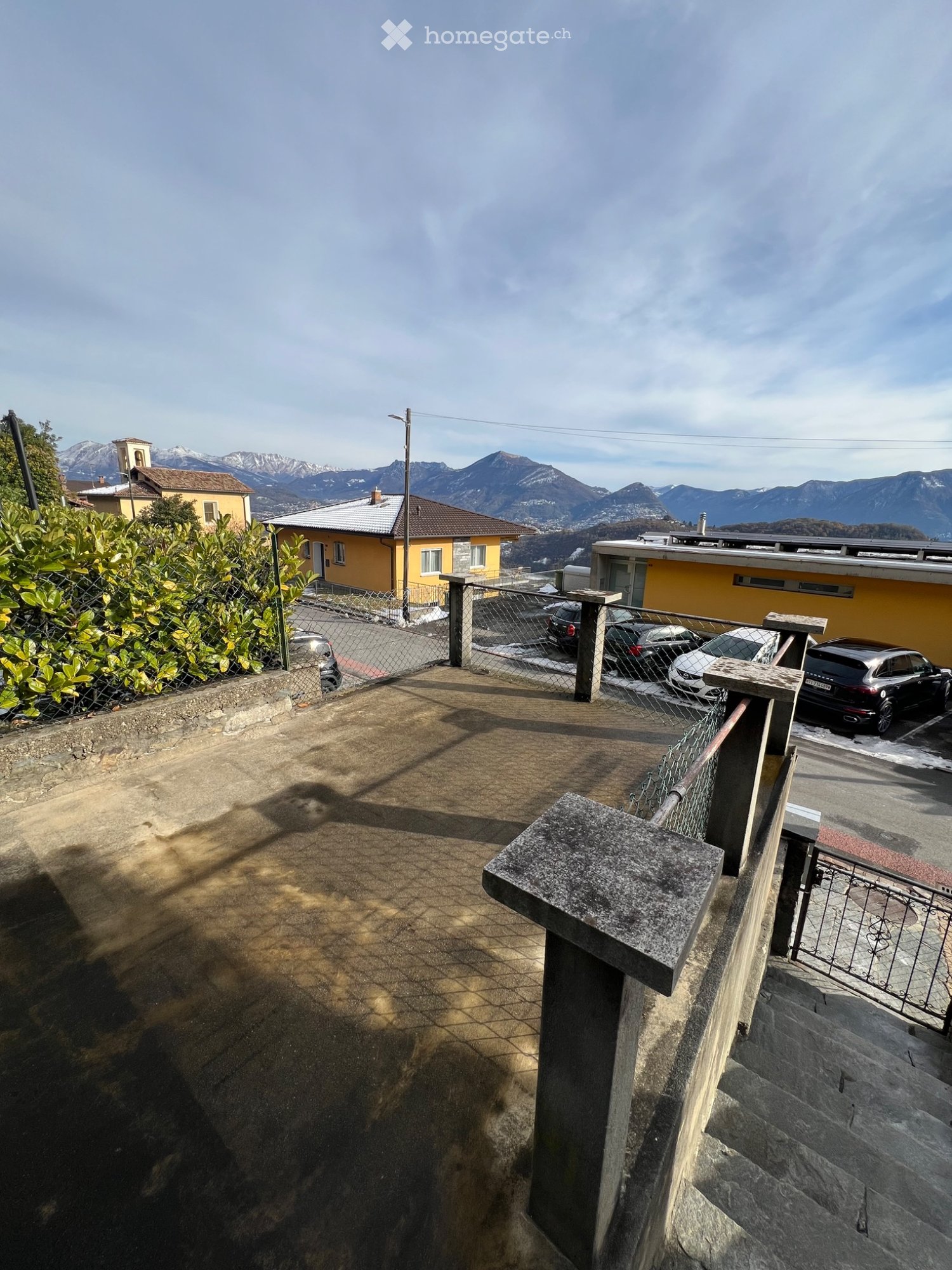 5 rooms apartment