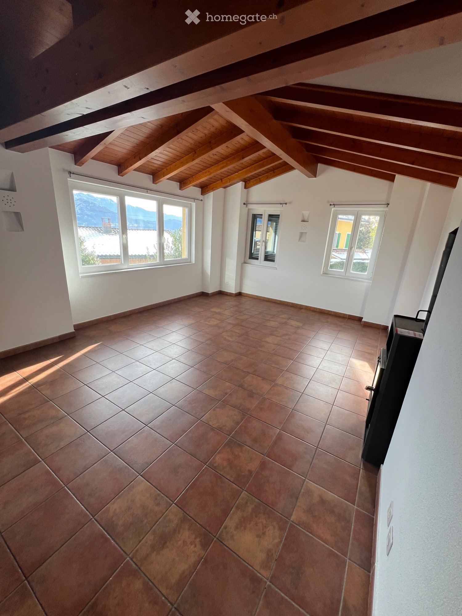 5 rooms apartment