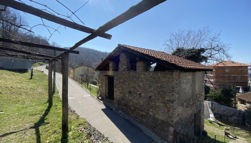 2 rooms single house