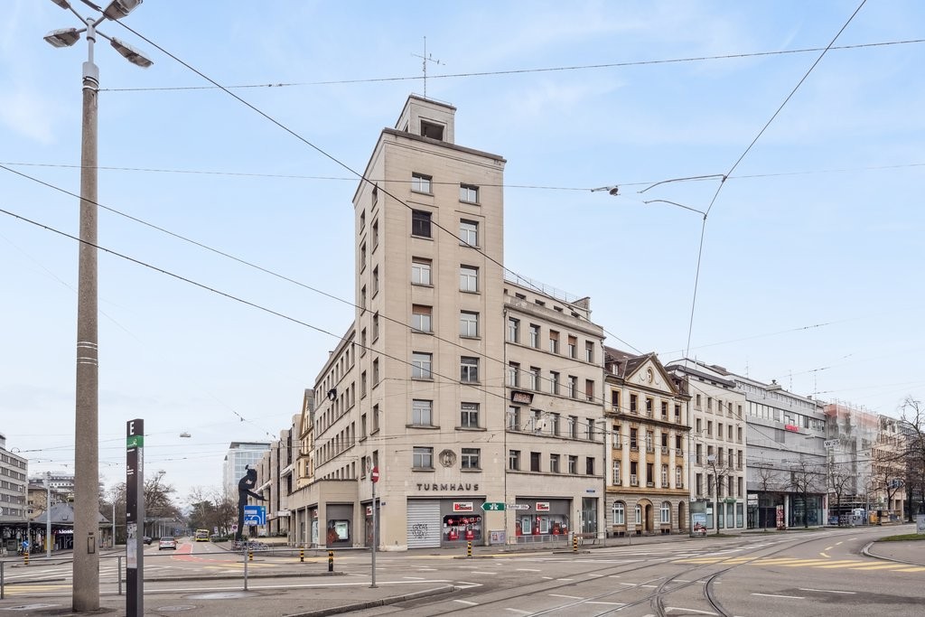 298m² office