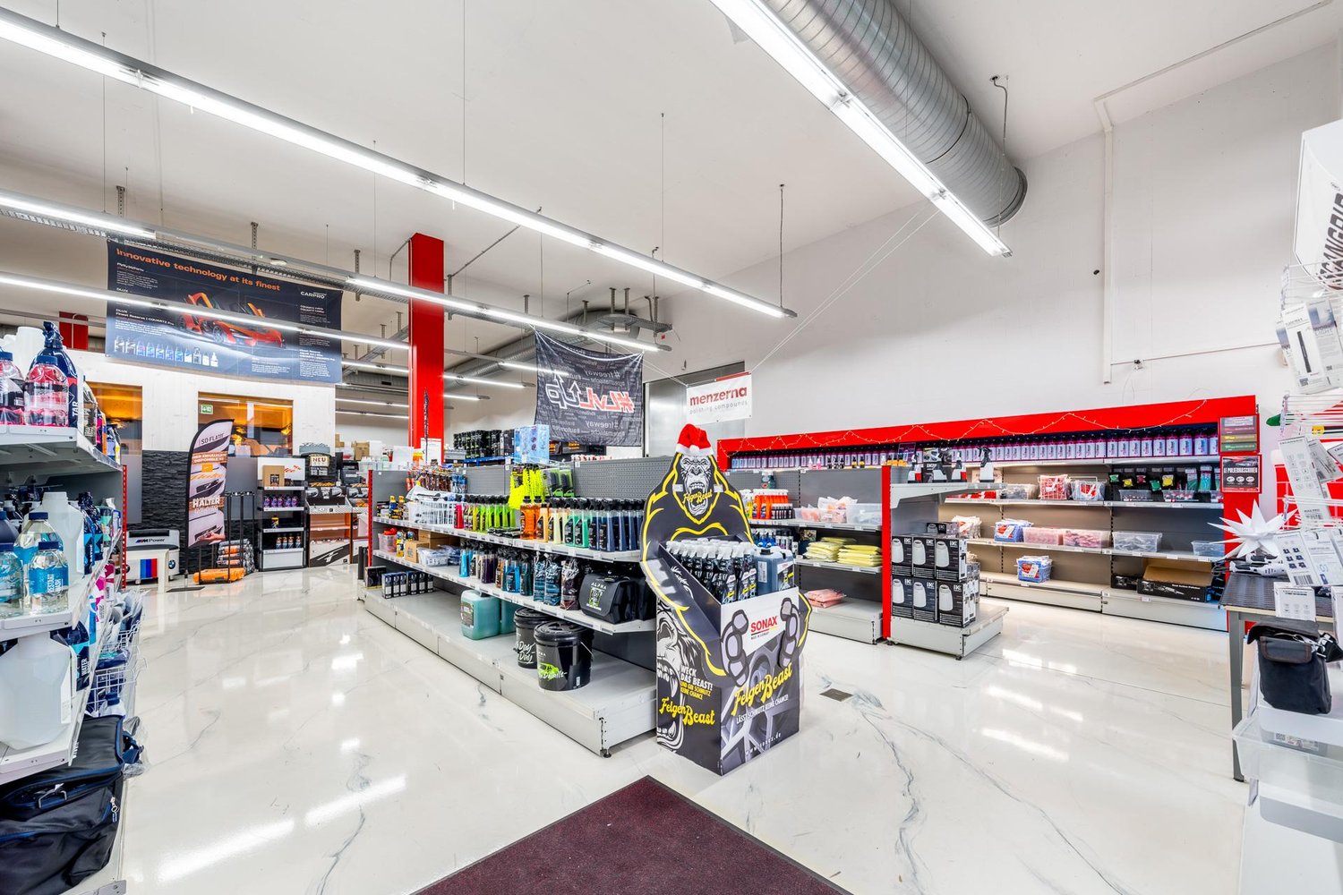 832m² commercial