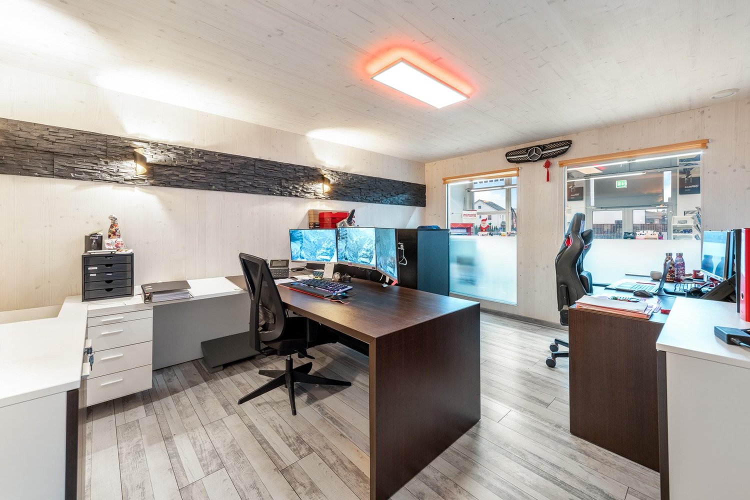 832m² commercial