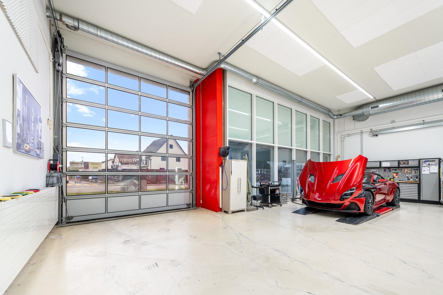 832m² commercial