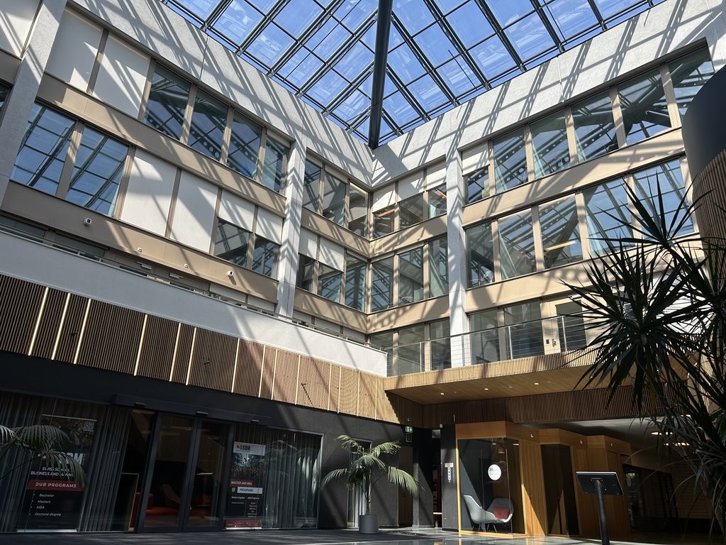 85m² office