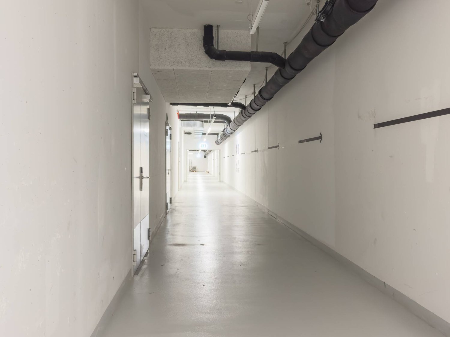 150m² commercial