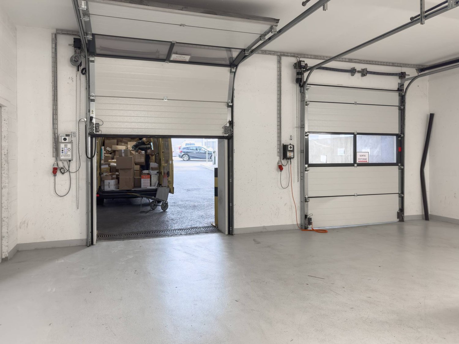150m² commercial