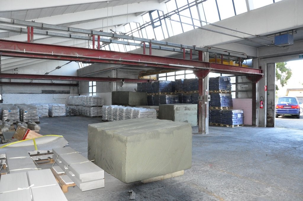 1100m² commercial