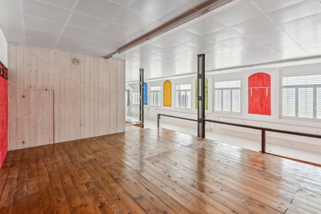 191m² commercial