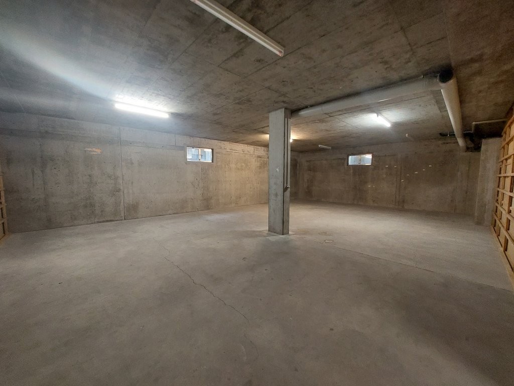 335m² commercial