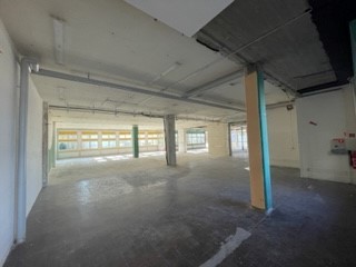 270m² department store