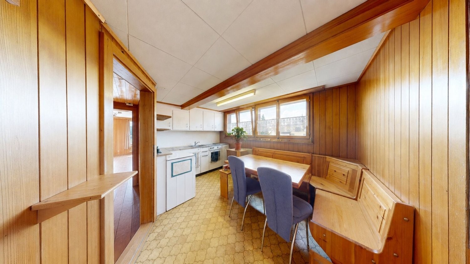 Casa multifamiliare con 10 ½ locali