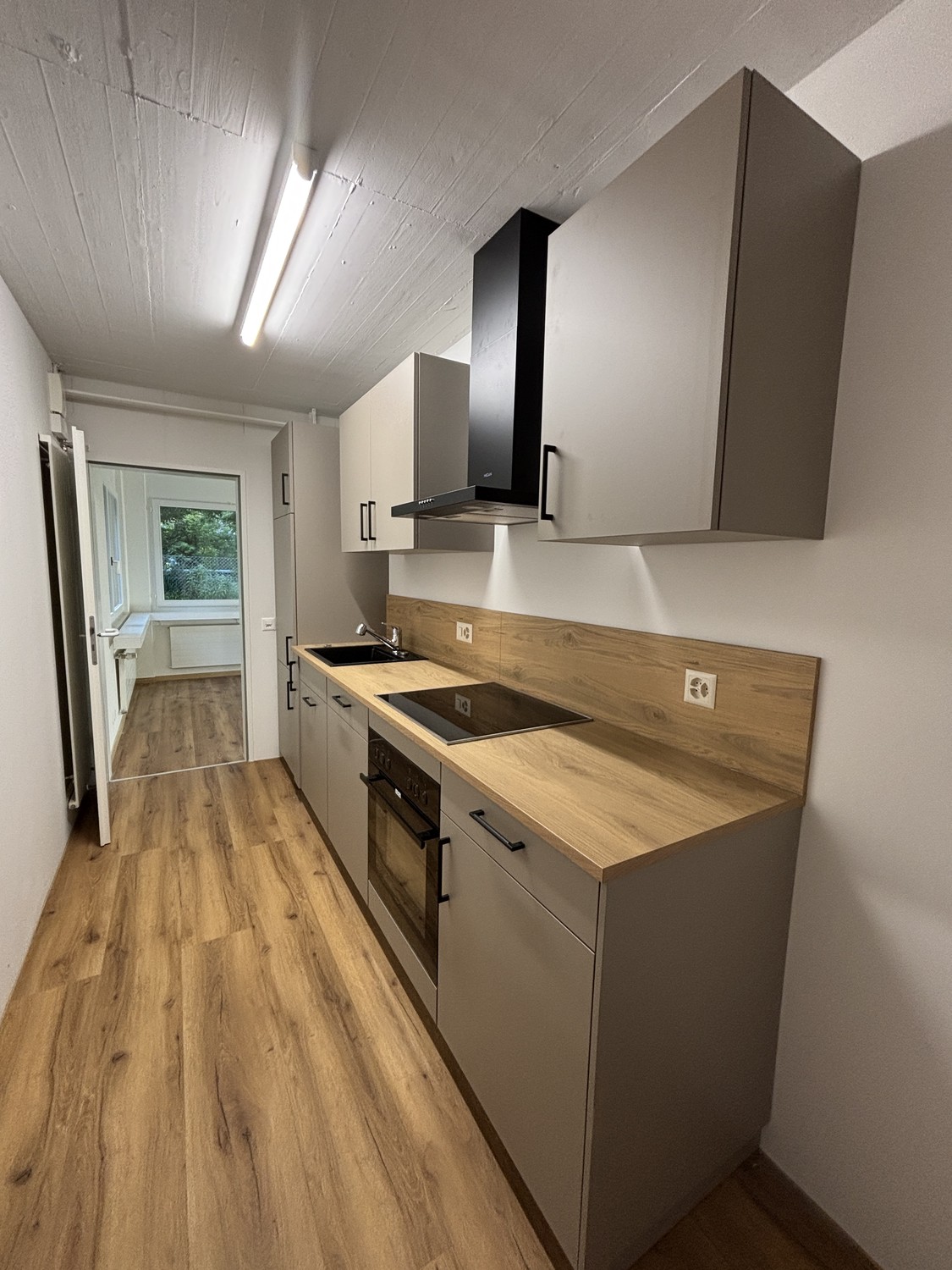 45m² commercial