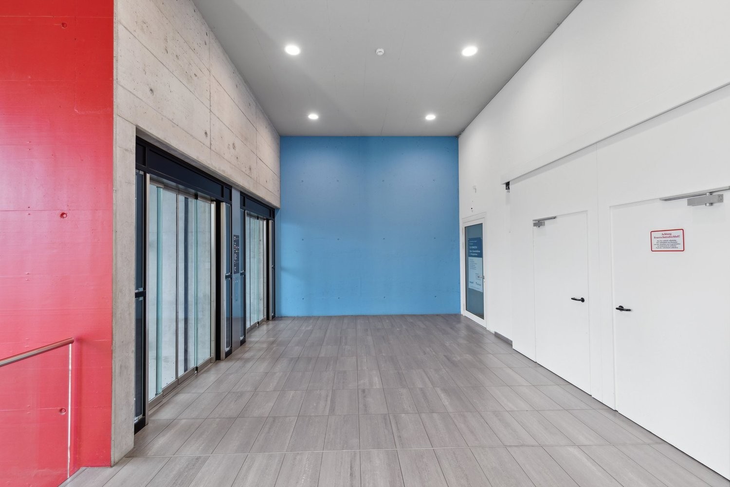 415m² commercial