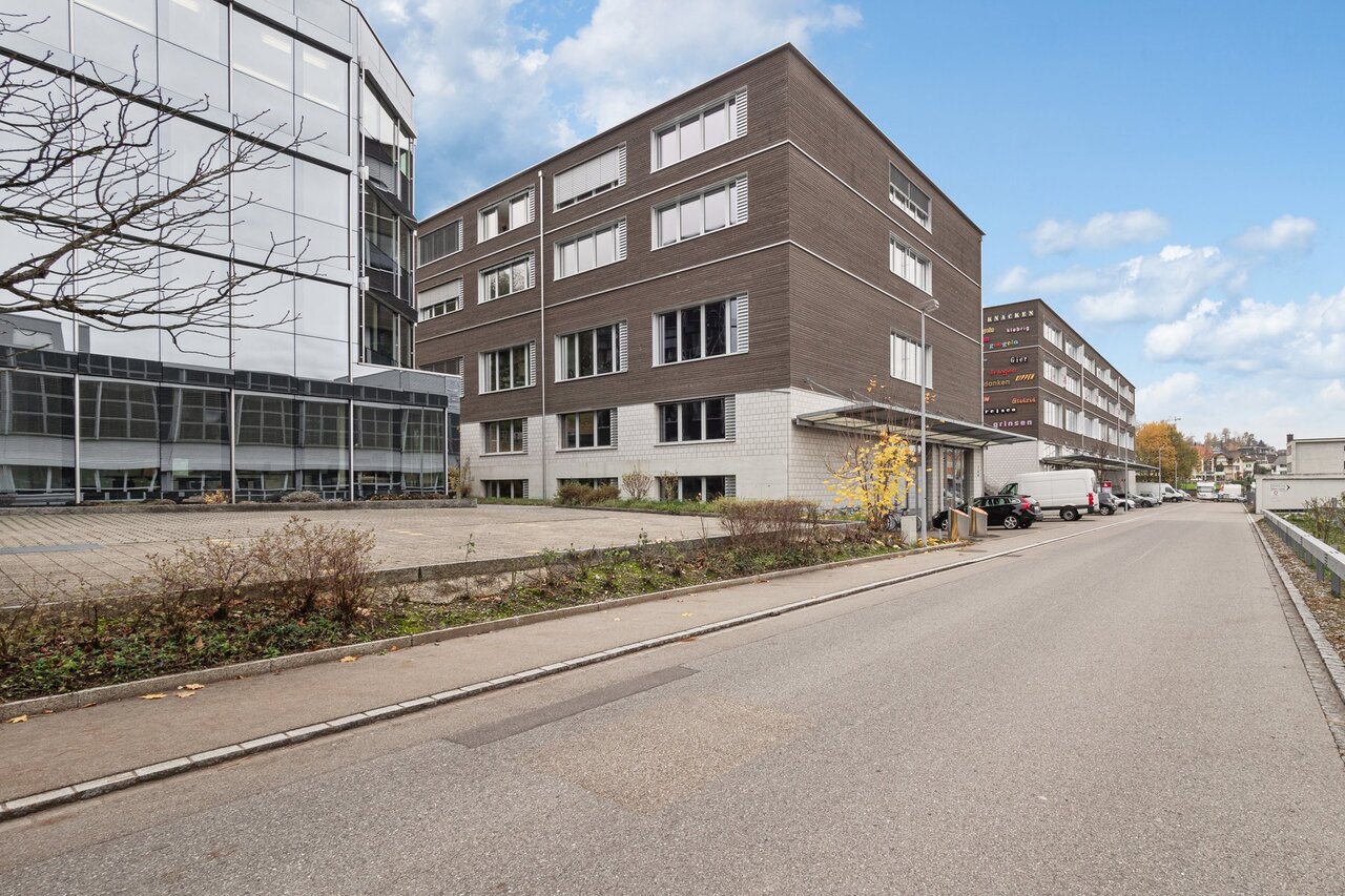 306m² commercial