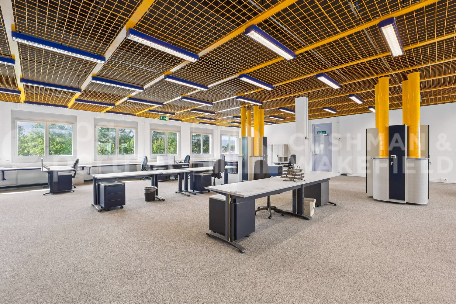 1024m² commerciale