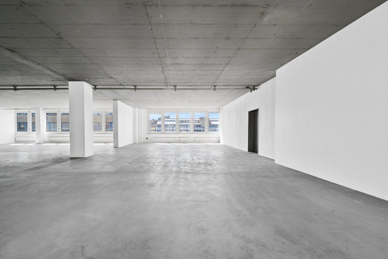 389m² commercial