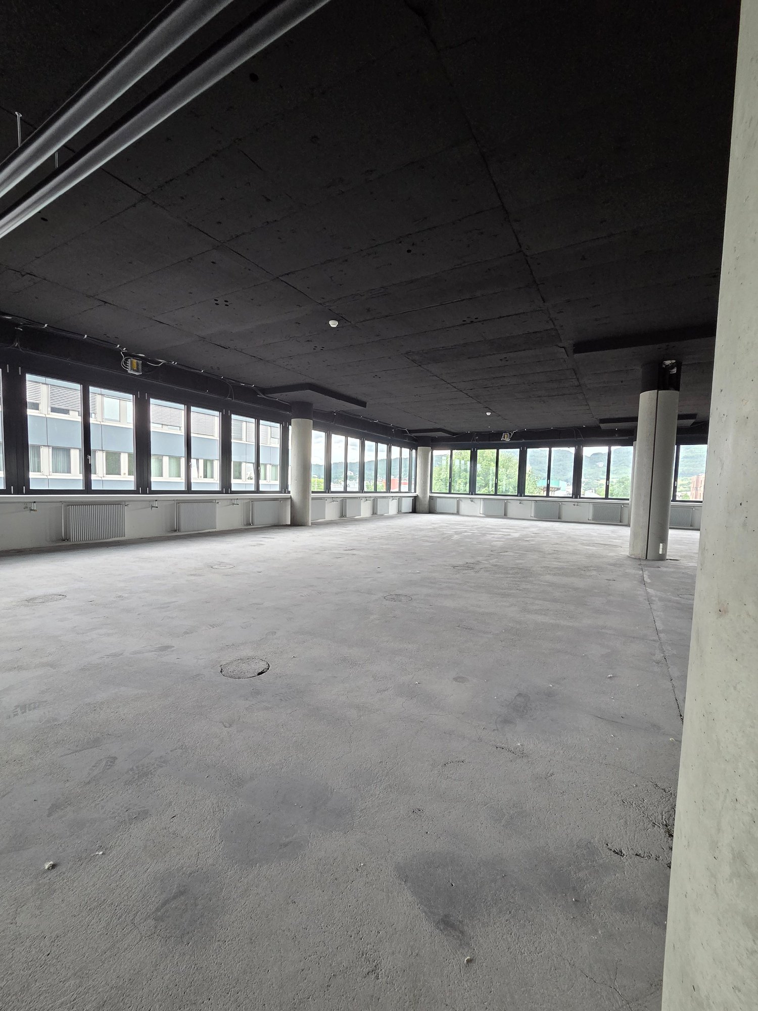 750m² commercial