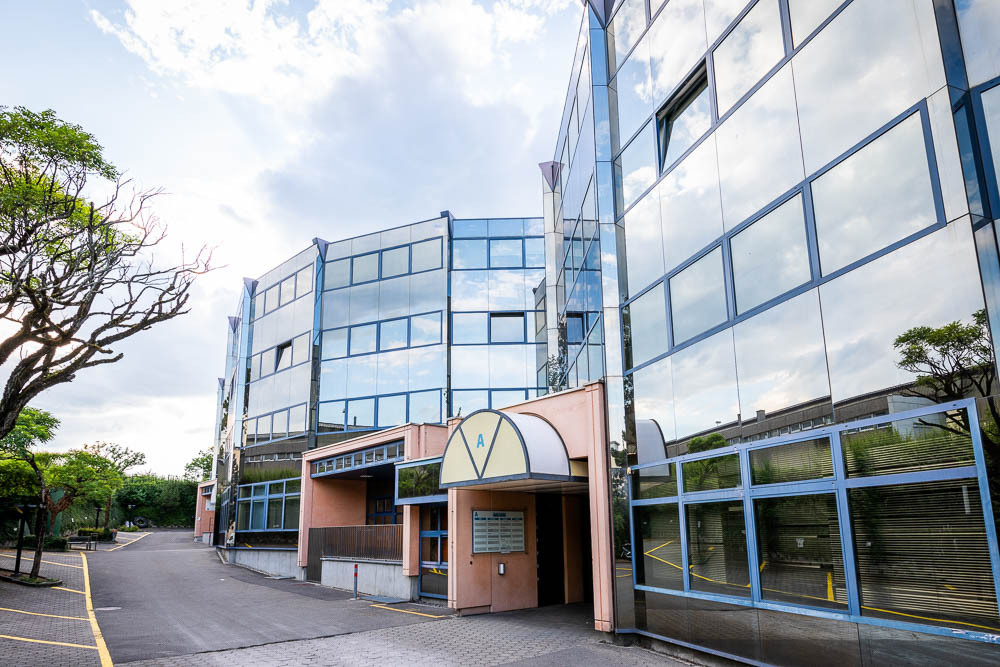 271m² office