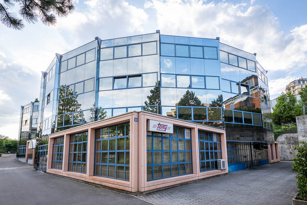 271m² office