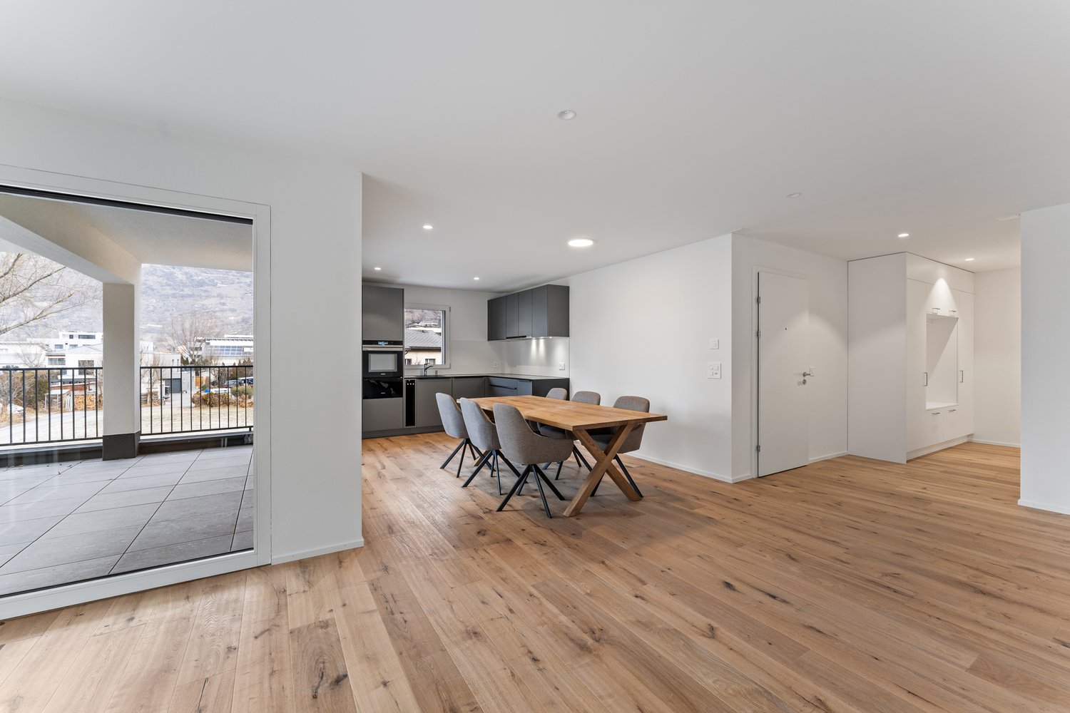 1 room single room