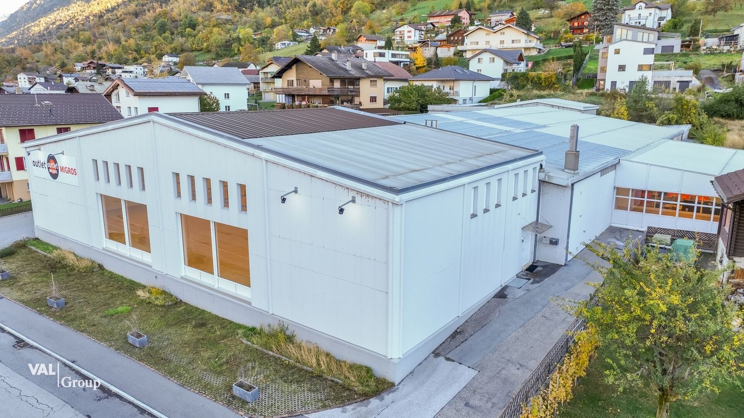 1190m² commerciale