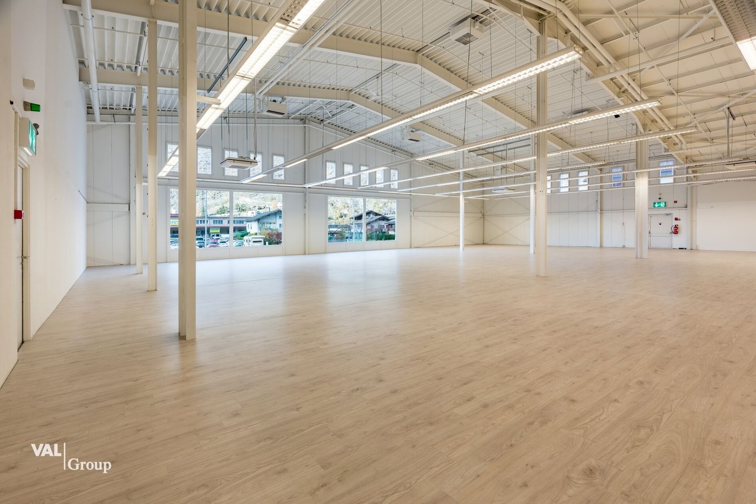 1190m² commerciale