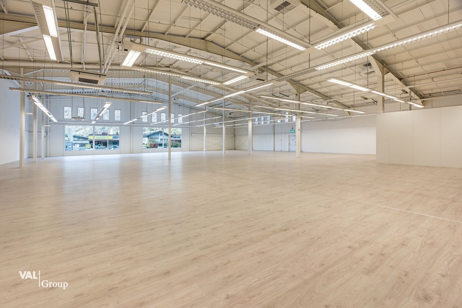 1190m² commerciale