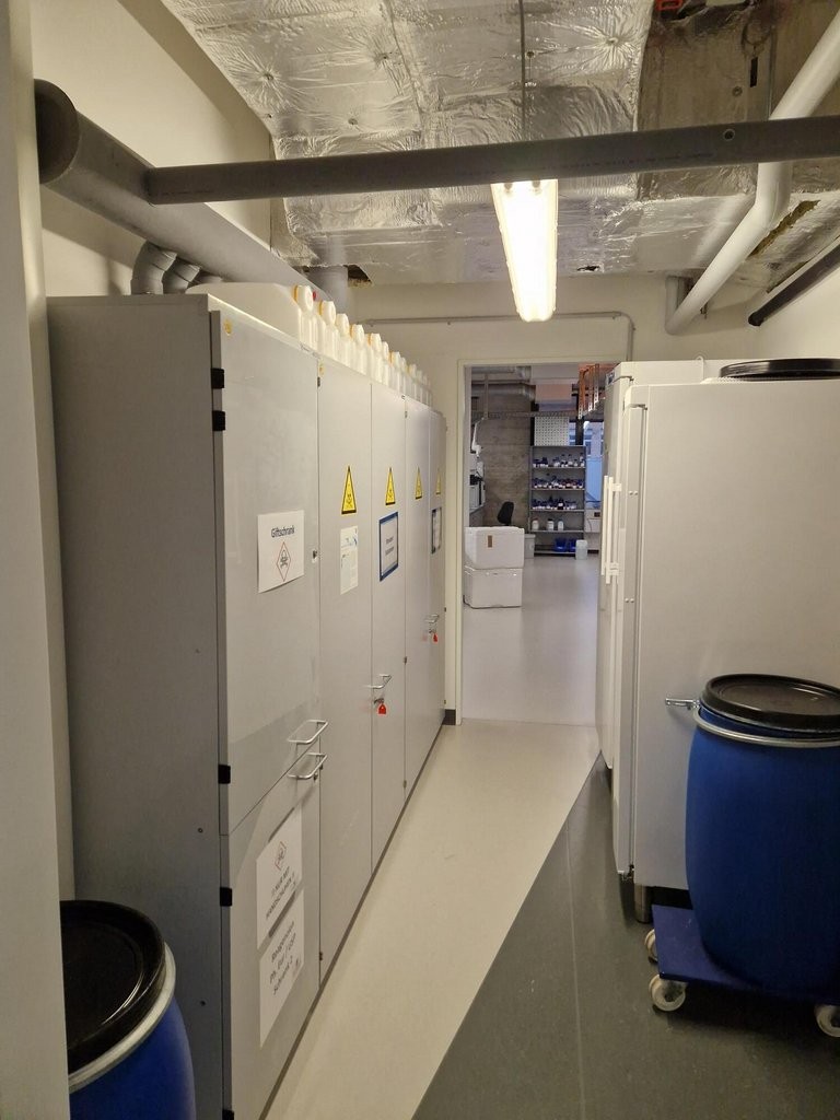 292m² office