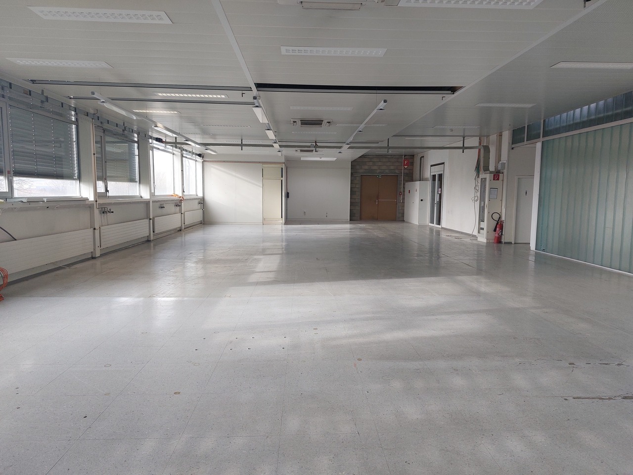 1000m² workshop
