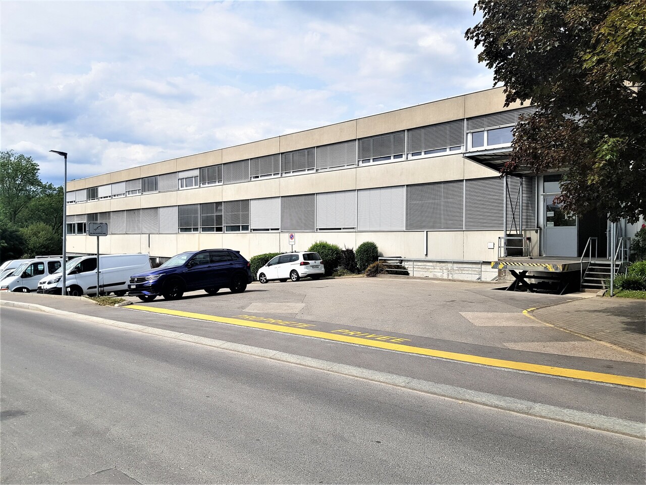 1000m² workshop