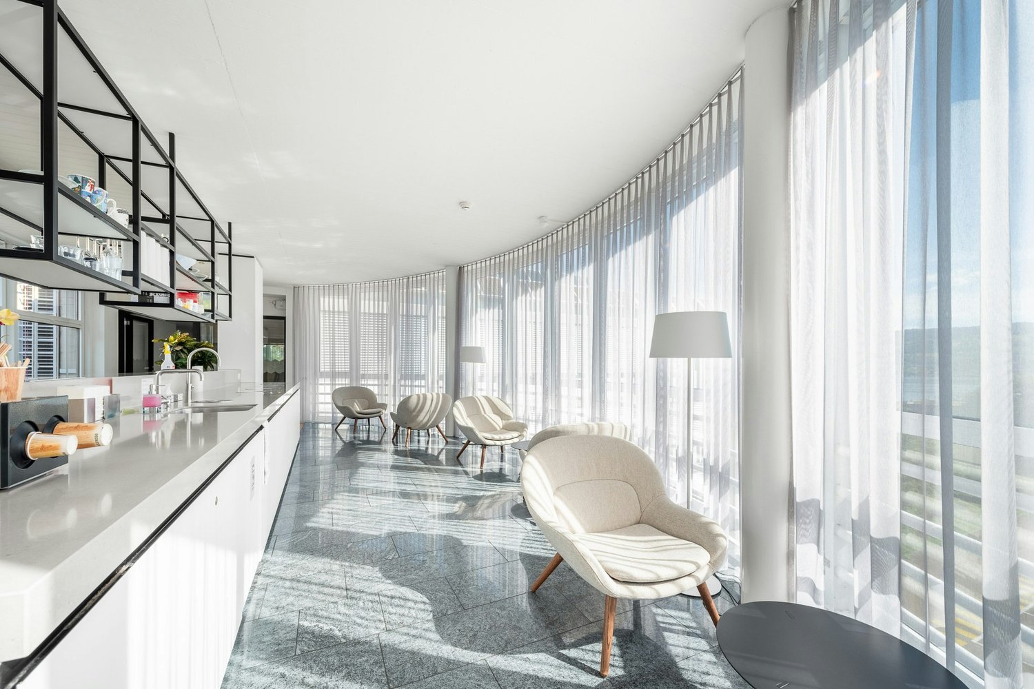 12m² office