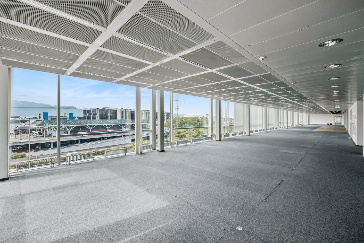 558m² Büro