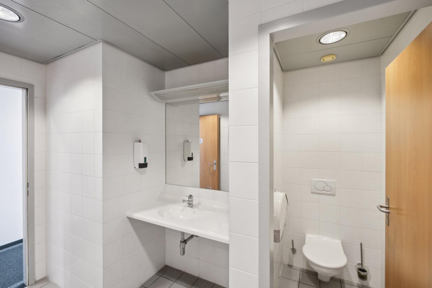 558m² Büro