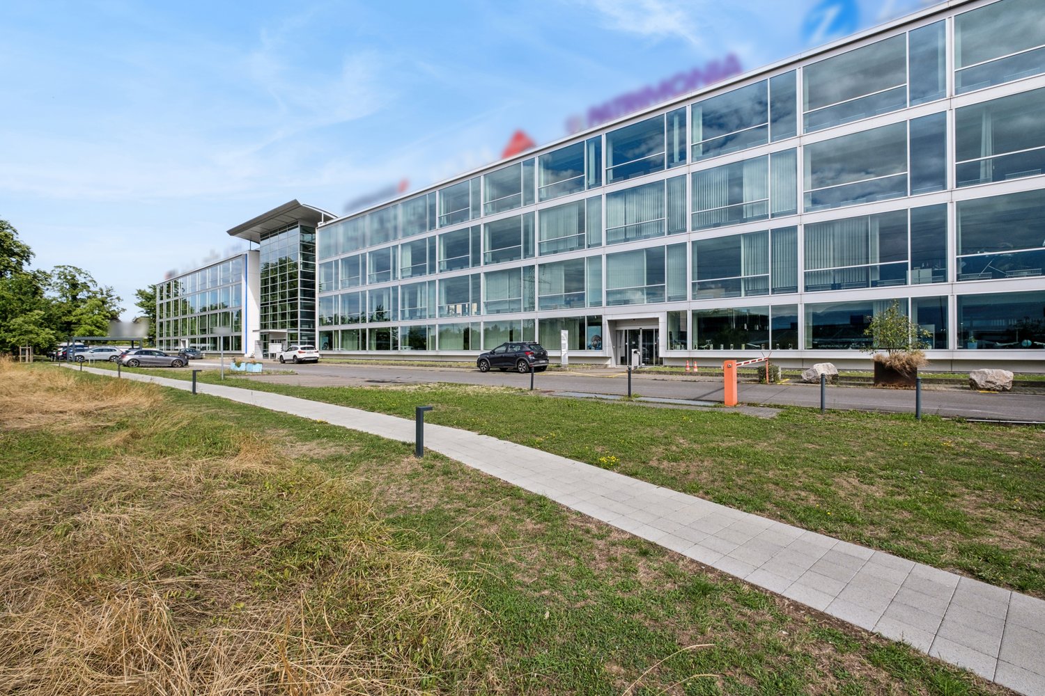558m² Büro