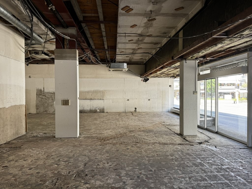 176m² commercial