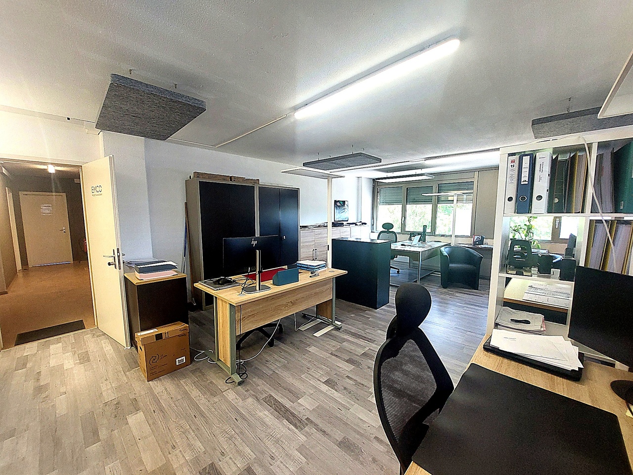 75m² office