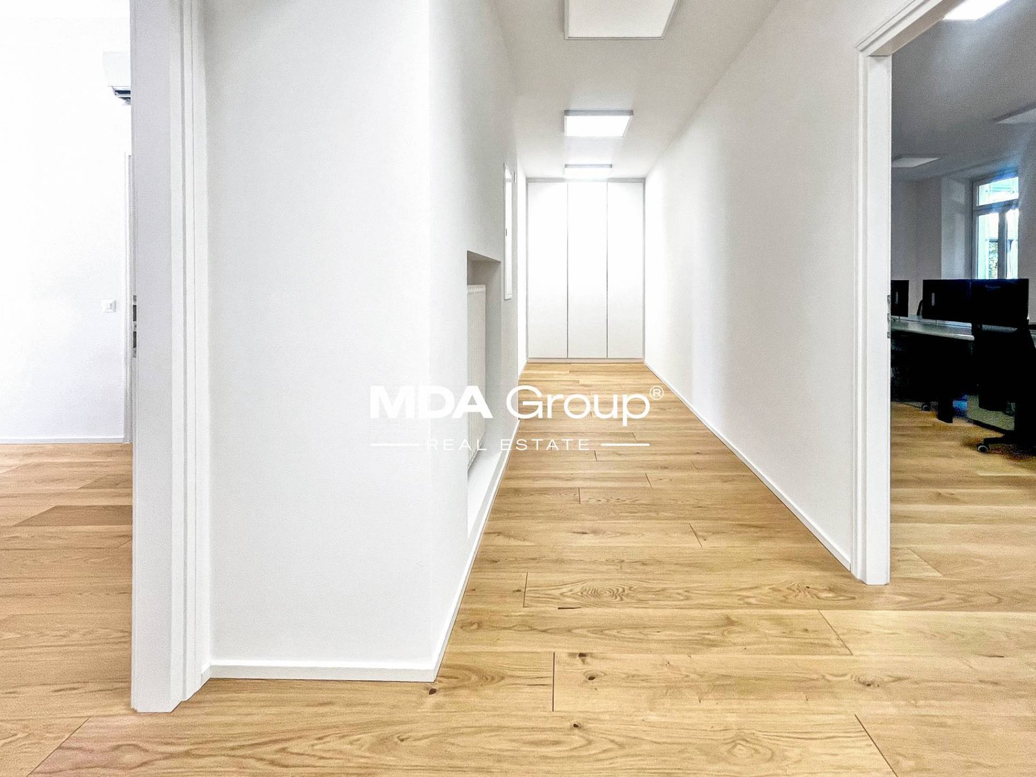 145m² office