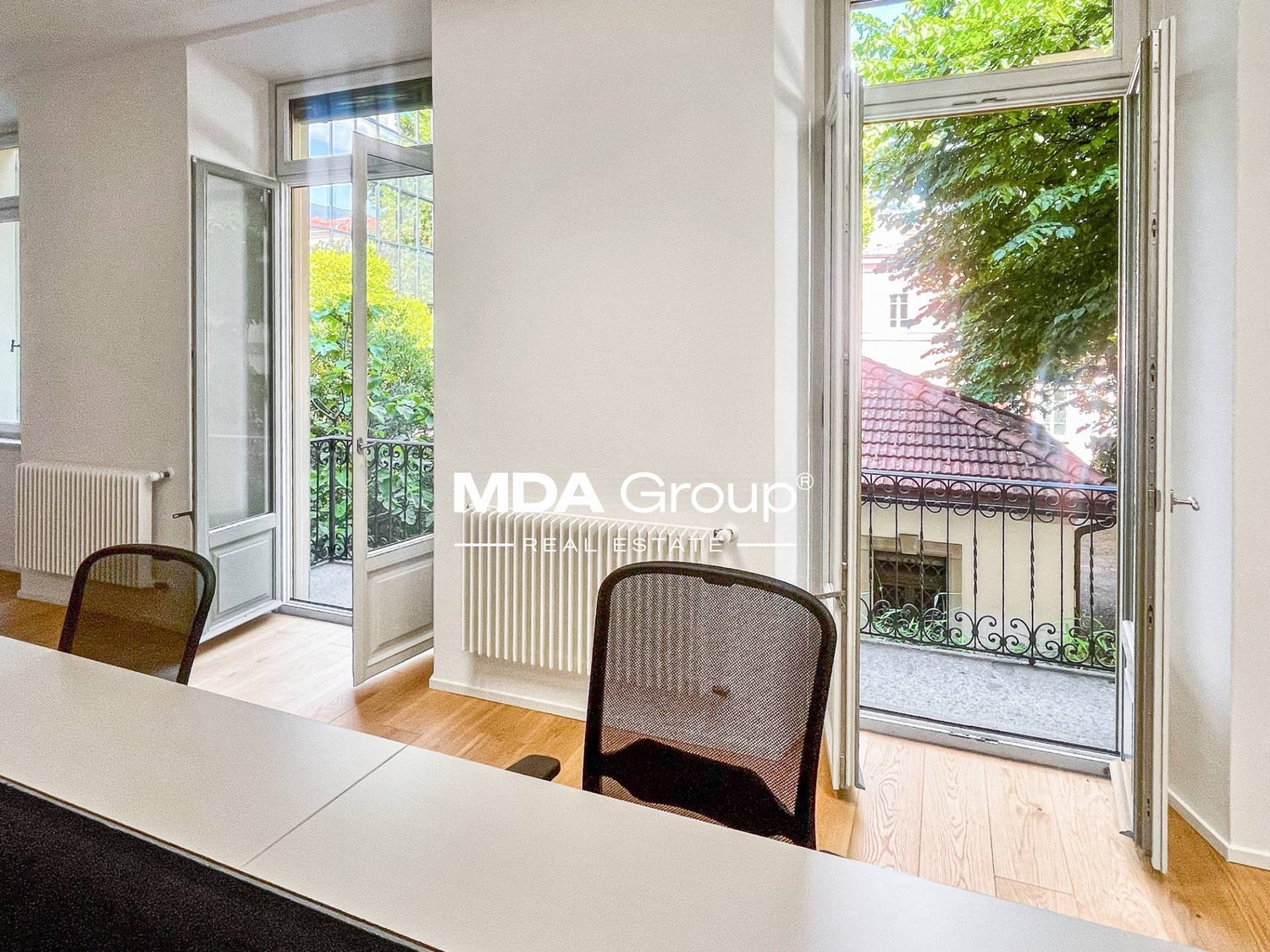 145m² office