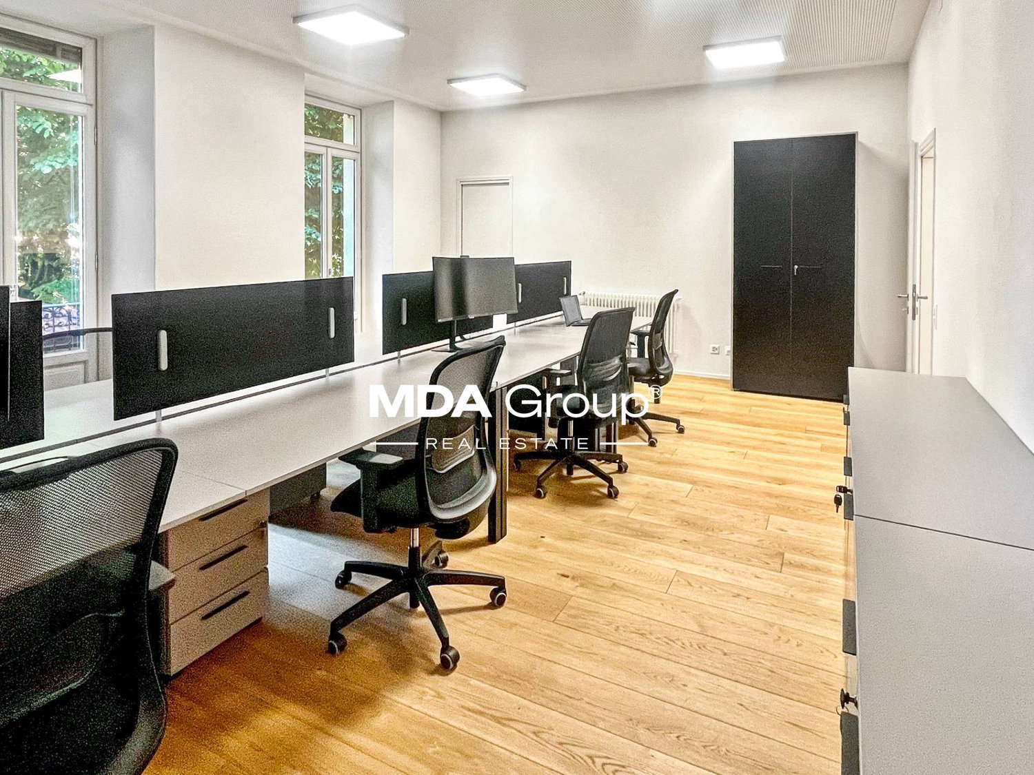 145m² office