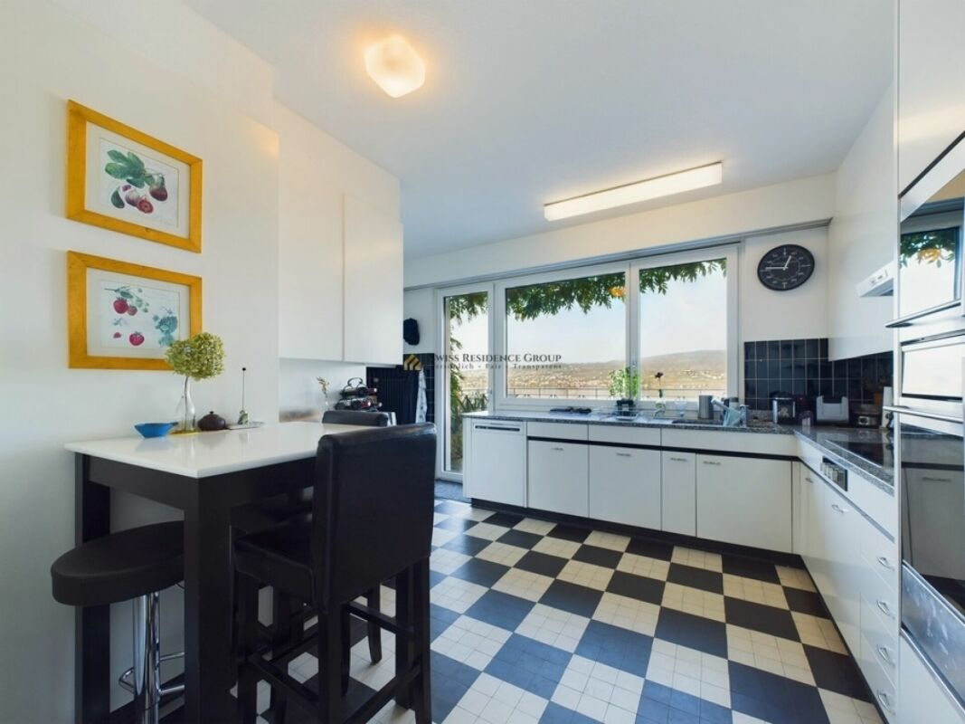 8 ½ rooms villa